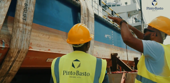 Pinto Basto Deliver Heavy Cargo Boat from Singapore to Angola