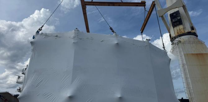 SCACLI Transport Fiberglass Submarine Parts to Canada