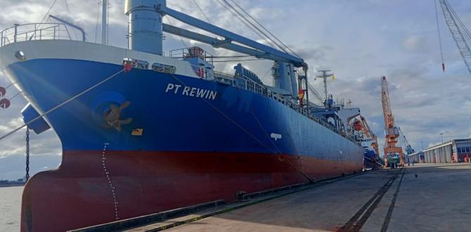 SafeSea Bangladesh Handle 10,893cbm of OOG Cargo