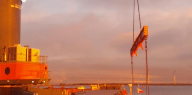 Europe Cargo Handle Transshipment Breakbulk Operation of Steel Pillars