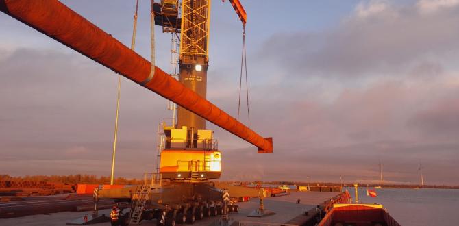 Europe Cargo Handle Transshipment Breakbulk Operation of Steel Pillars
