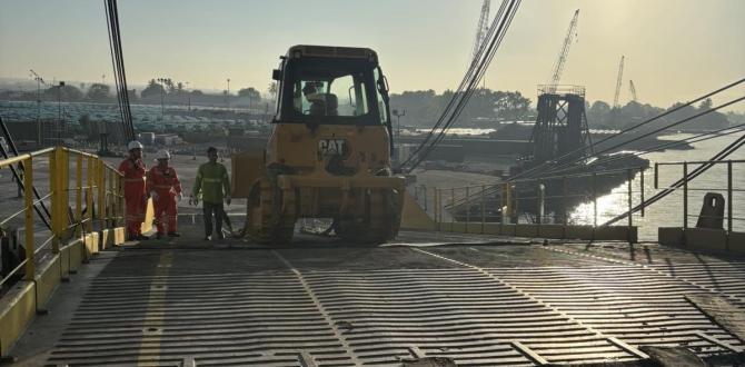 Nonpareil & WRL Australia with RORO Shipment of Dozer