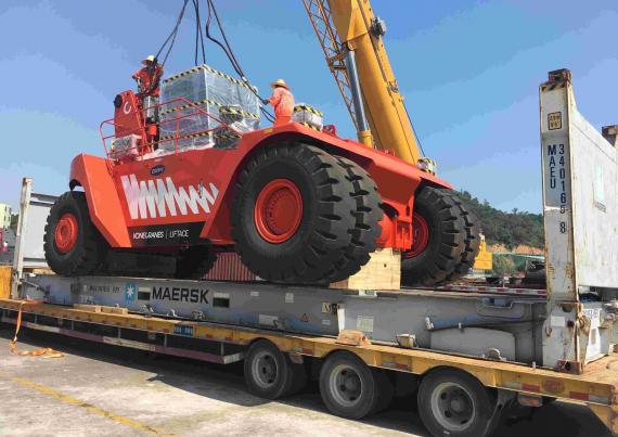 Hannational Handle Transport of Reach Stacker in China