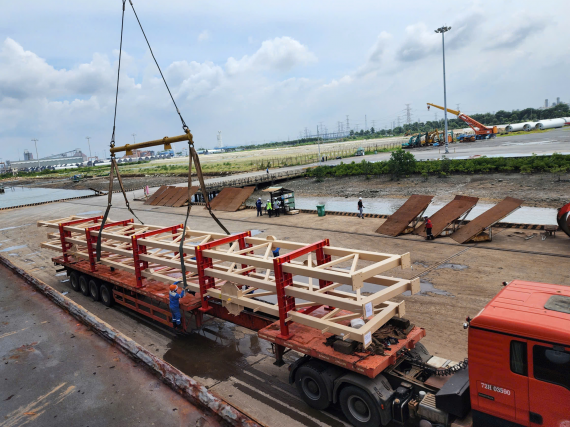 Royal Cargo Vietnam Deliver Huge Breakbulk Project to Australia