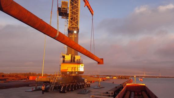 Europe Cargo Handle Transshipment Breakbulk Operation of Steel Pillars